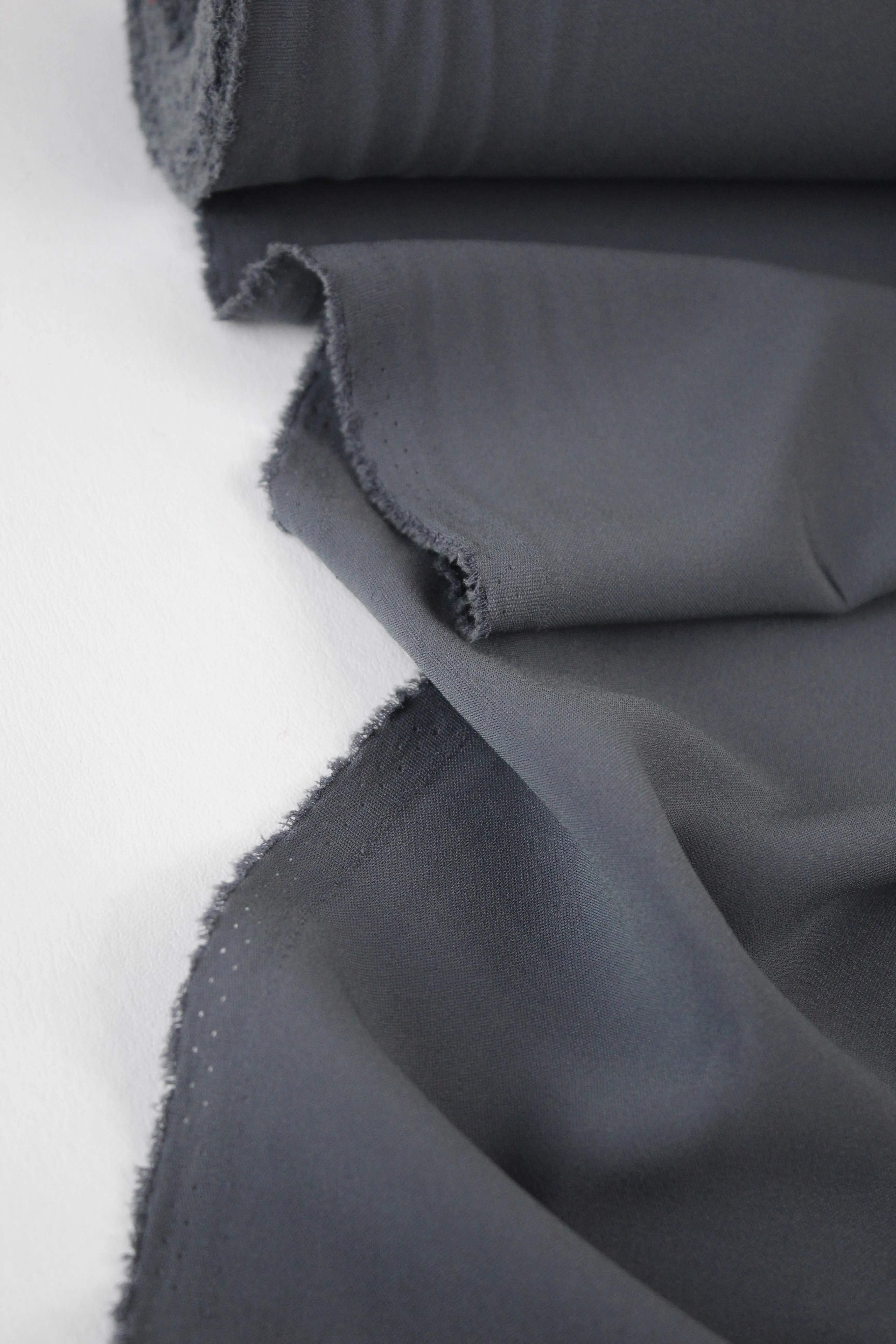 Barolo - Stretch Crepe Suiting | Smoke